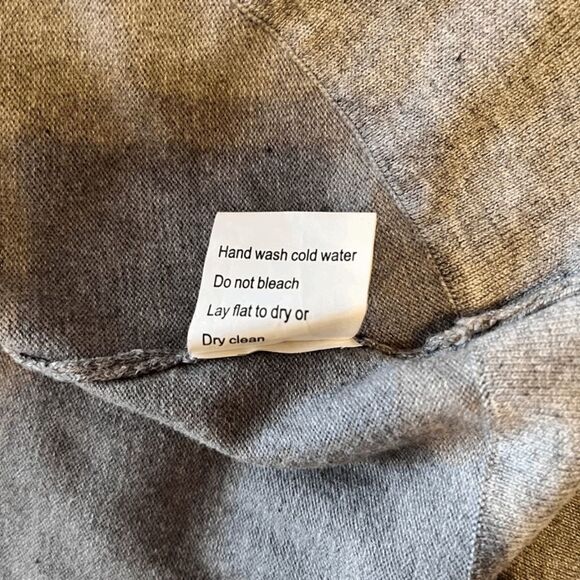 Belldini Heather Gray Knit Open Front Silvertone Stud Trim Sweater Sz S - Picture 6 of 11